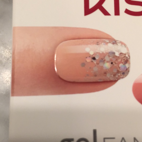 KISS Gel Fantasy Nail Fanciful Kit Medium Length - Picture 4 of 6